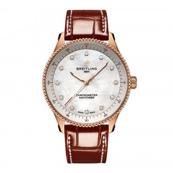 Réplique de femme Breitling Navitimer 32 mm, bracelet en nacre blanche façon crocodile, or rouge 18 carats R77320E61A1P1