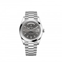 Imitation Rolex Day-Date 40 Cadran en platine à motif rayé. Lunette lisse. Imitation Rolex Day-Date 40 Cadran en platine à motif rayé. Lunette lisse.