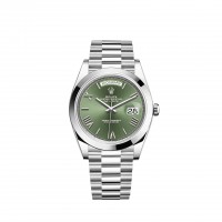 Réplique Montre Rolex Day-Date 40 en platine, cadran vert olive, lunette lisse Réplique Montre Rolex Day-Date 40 en platine, cadran vert olive, lunette lisse