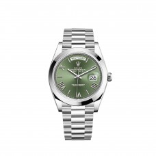 Réplique Montre Rolex Day-Date 40 en platine, cadran vert olive, lunette lisse Réplique Montre Rolex Day-Date 40 en platine, cadran vert olive, lunette lisse