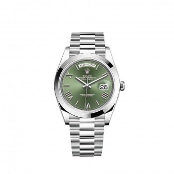 Réplique Montre Rolex Day-Date 40 en platine, cadran vert olive, lunette lisse Réplique Montre Rolex Day-Date 40 en platine, cadran vert olive, lunette lisse