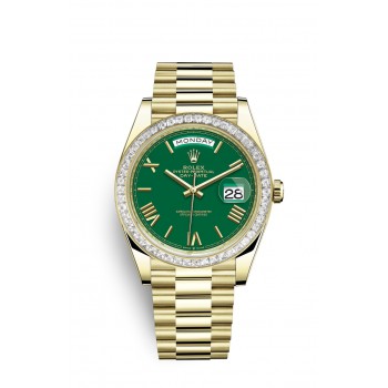Réplique Montre Rolex Day-Date 40 en or jaune 18 carats et diamants M228398TBR-0039